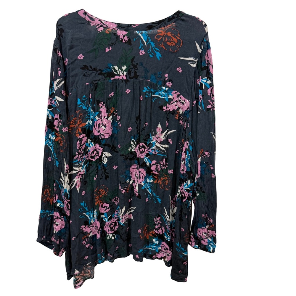 Torrid Womens Plus Size 5 Floral Button Front V-Neck Tie Blouse Dark Grey‎ Pink - Picture 2 of 7